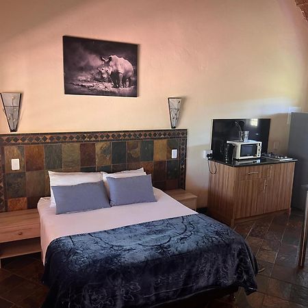 Lagai Roi Guesthouse Boshoek Ngoại thất bức ảnh